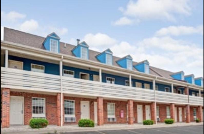 Travelodge By Wyndham Canton-Livonia Area, Mi Eksteriør billede