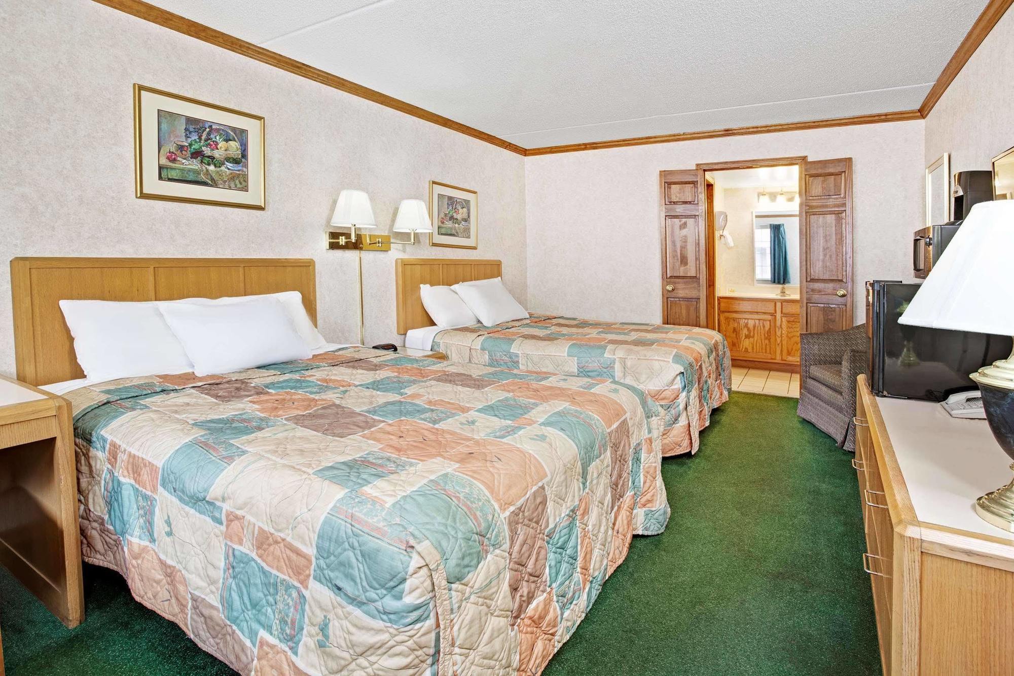 Travelodge By Wyndham Canton-Livonia Area, Mi Eksteriør billede